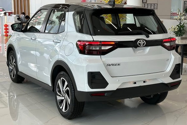  TOYOTA - RAIZE